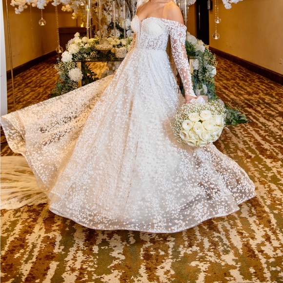 Mona Rosa wedding dress (Lebanese brand) size 4-6 used 1 great condition - Picture 1 of 4